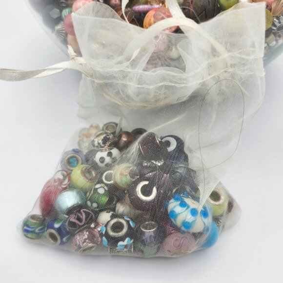 Huge Mixed Bead Lot – Glass, Stone, Acrylic, Charms & Lampwork – Jewelry Making - Picture 2 of 9